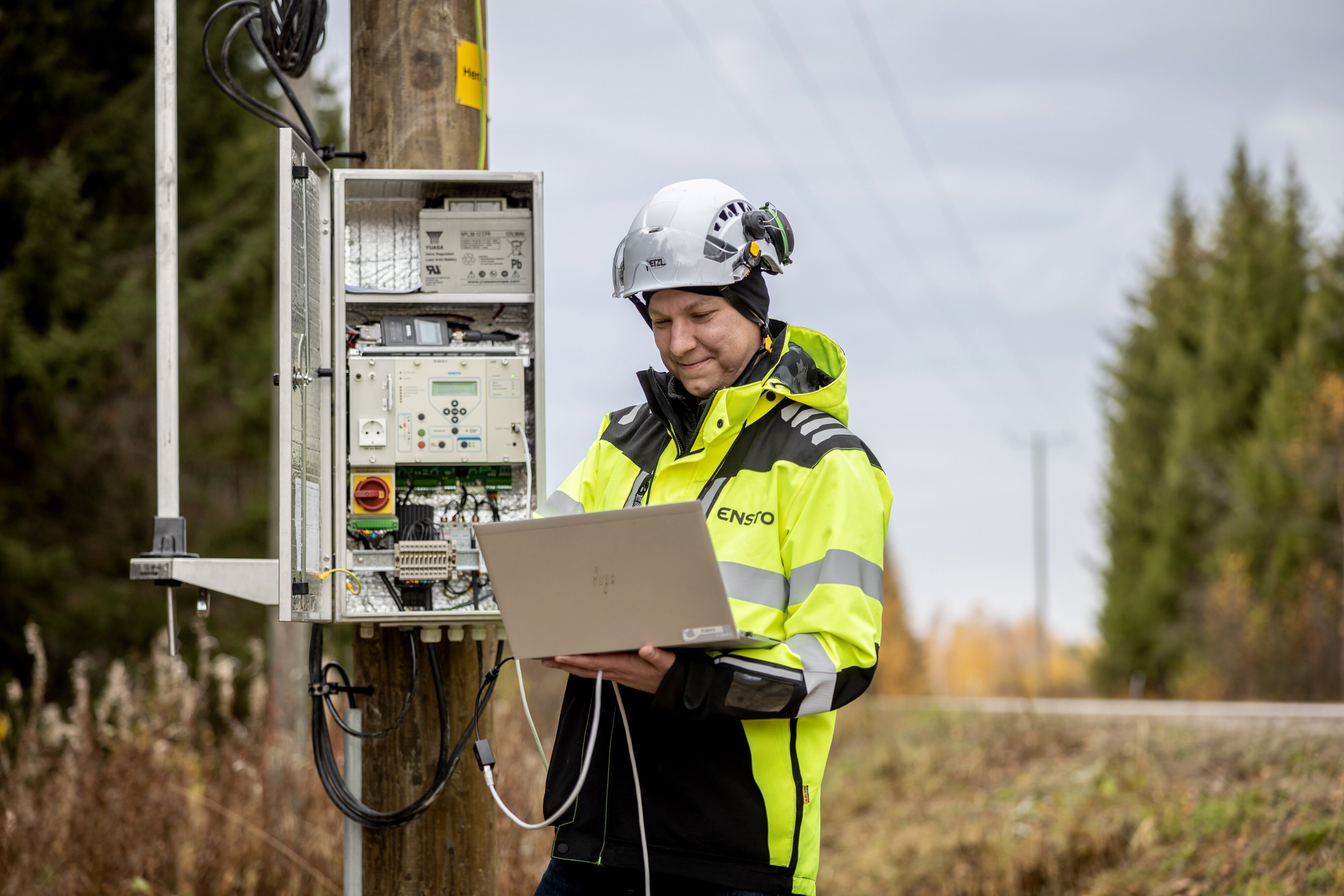 Harri Tuononen working in the field in Finland.