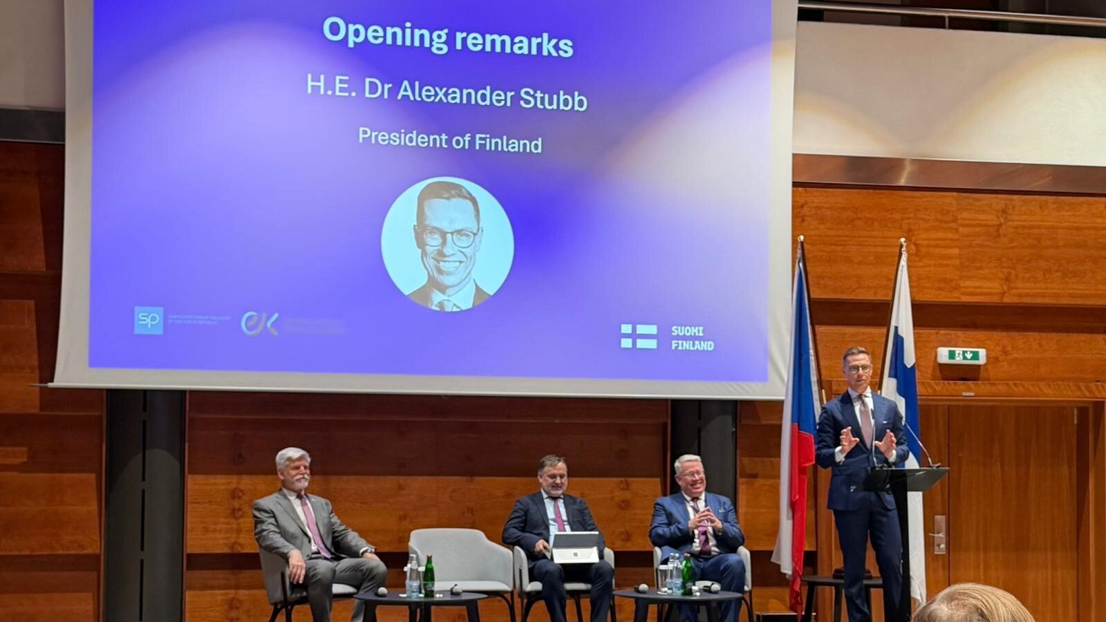 Stubb-delegation-Czech.jpg
