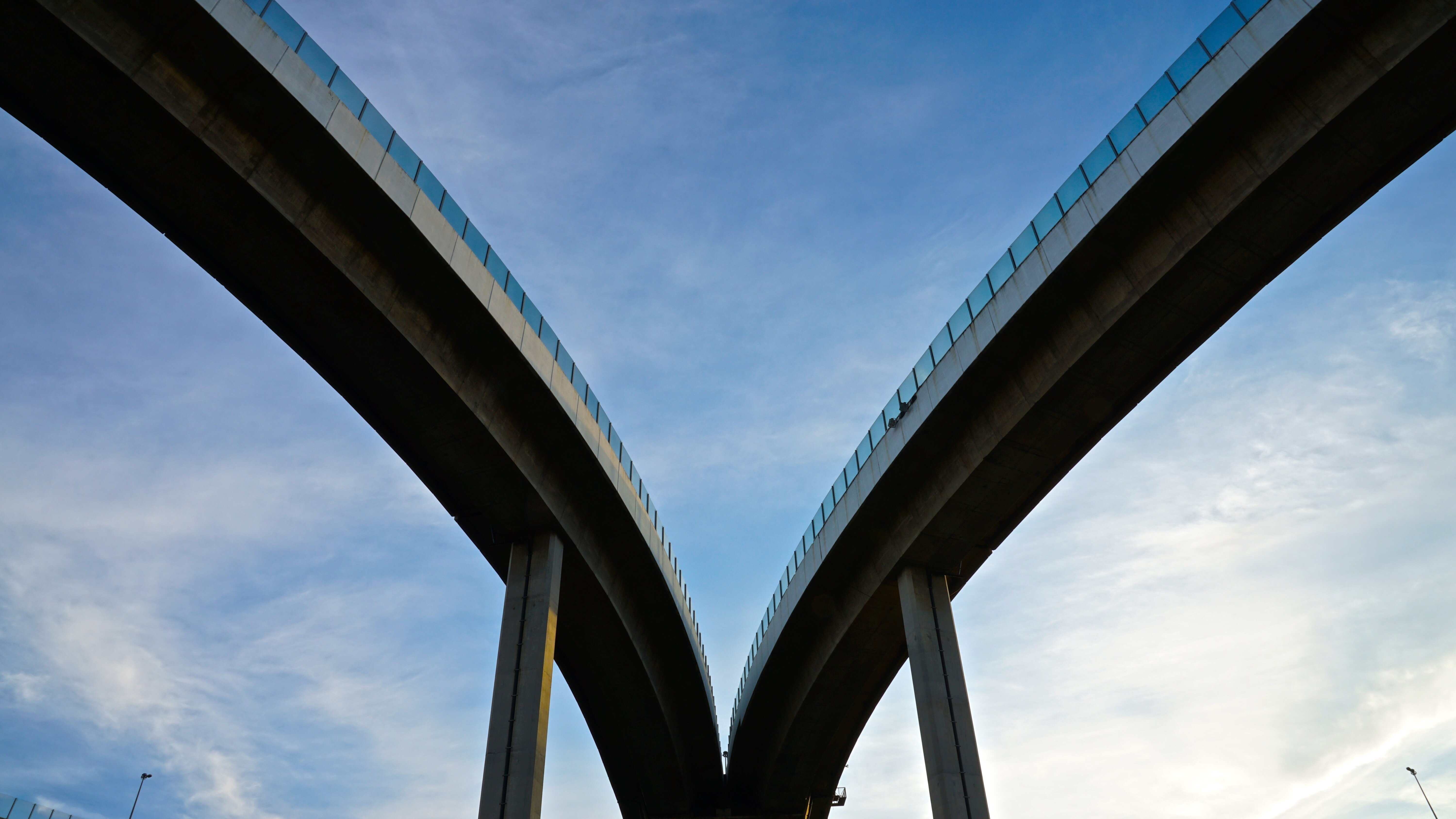 A picture of a two-way bridge.