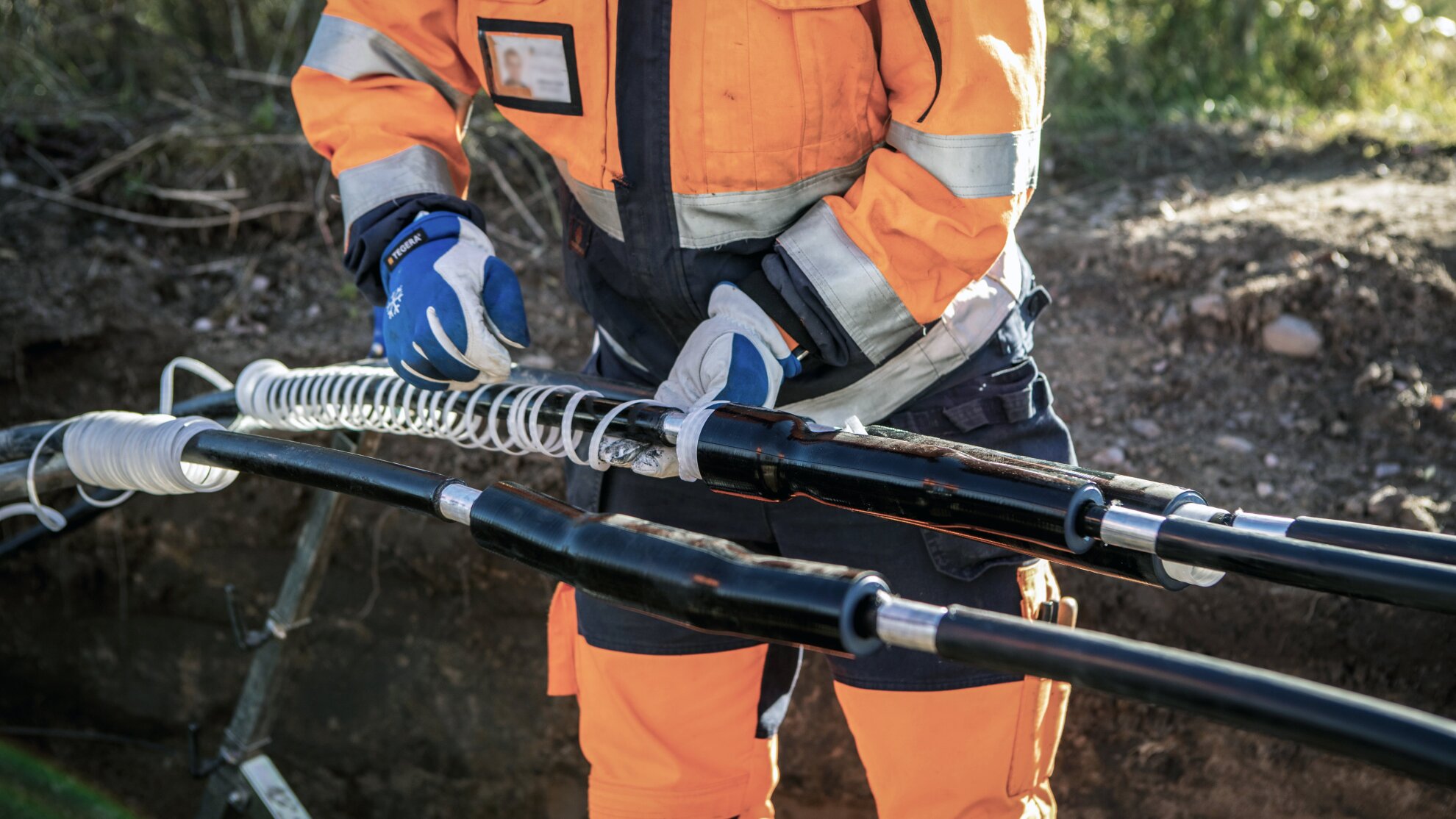 Installation Cable Line Reseux Meticulous installation creates a solid foundation for a weatherproof ...