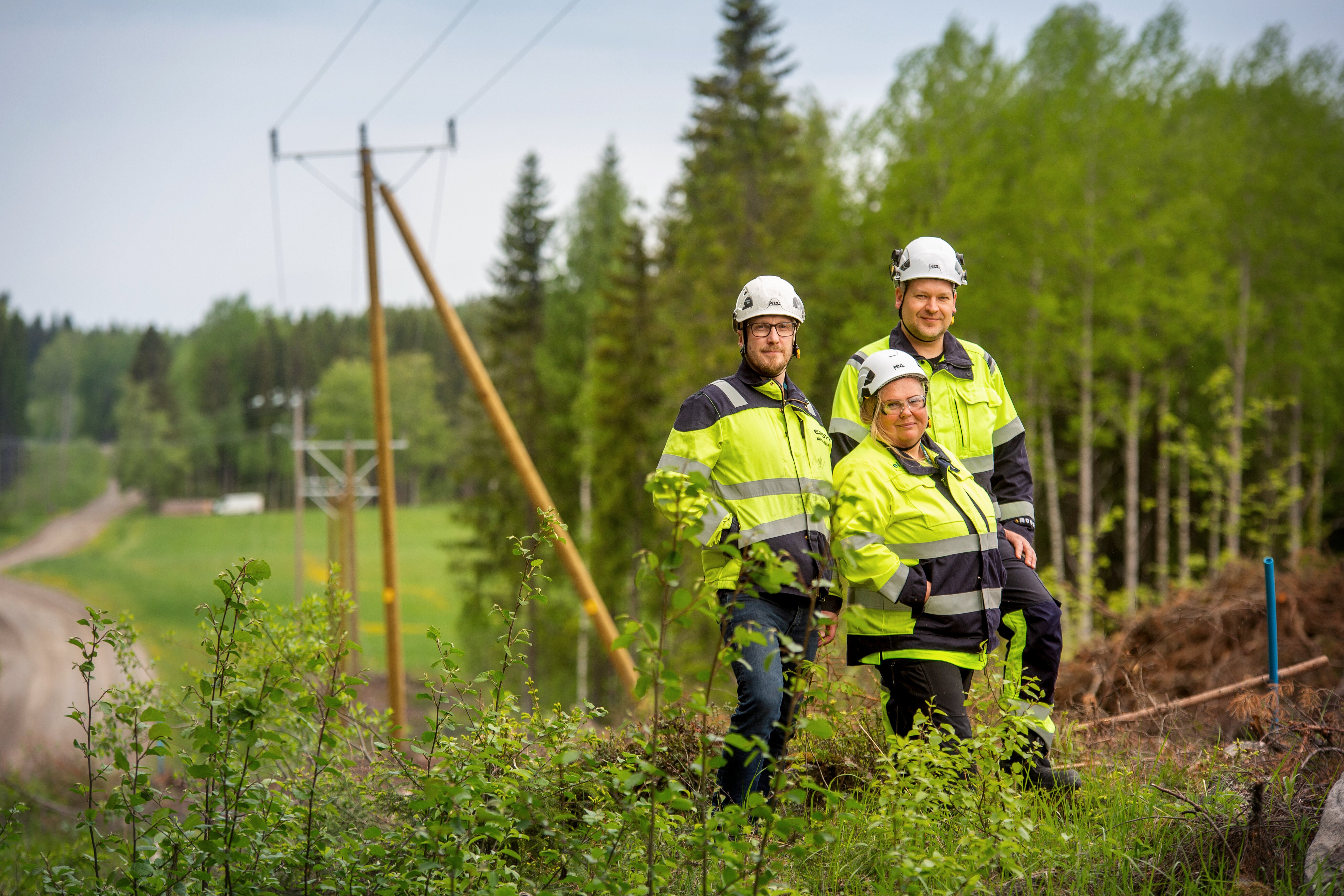 Marko Siira Enstolta, Leena Pöntynen Elveralta ja Jiri Jääskeläinen Järvi-Suomen Energialta.