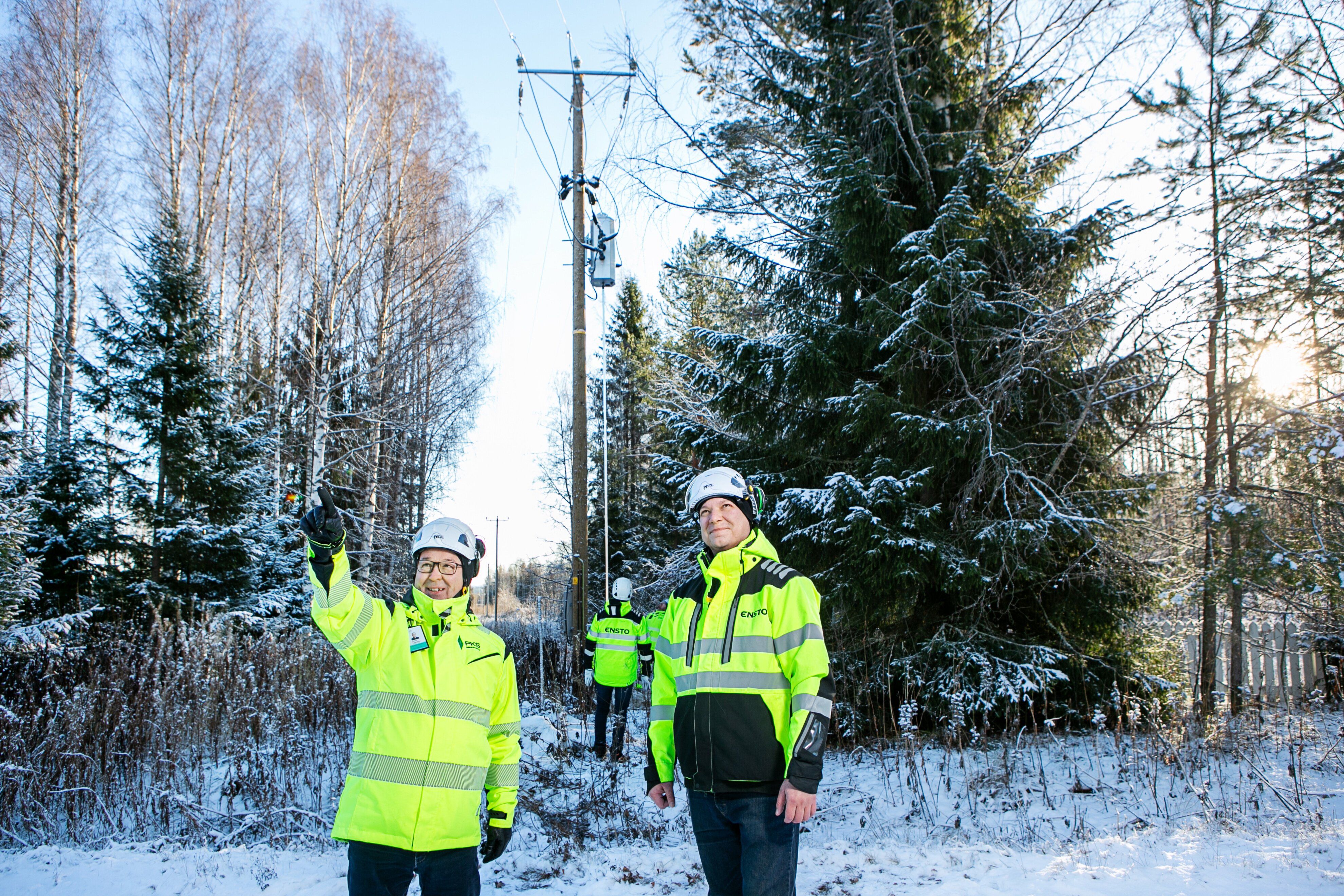 PKS Sähkönsiirto ja Ensto tekevät yhteistyötä toimitusvarmuuden parantamiseksi Suomessa.