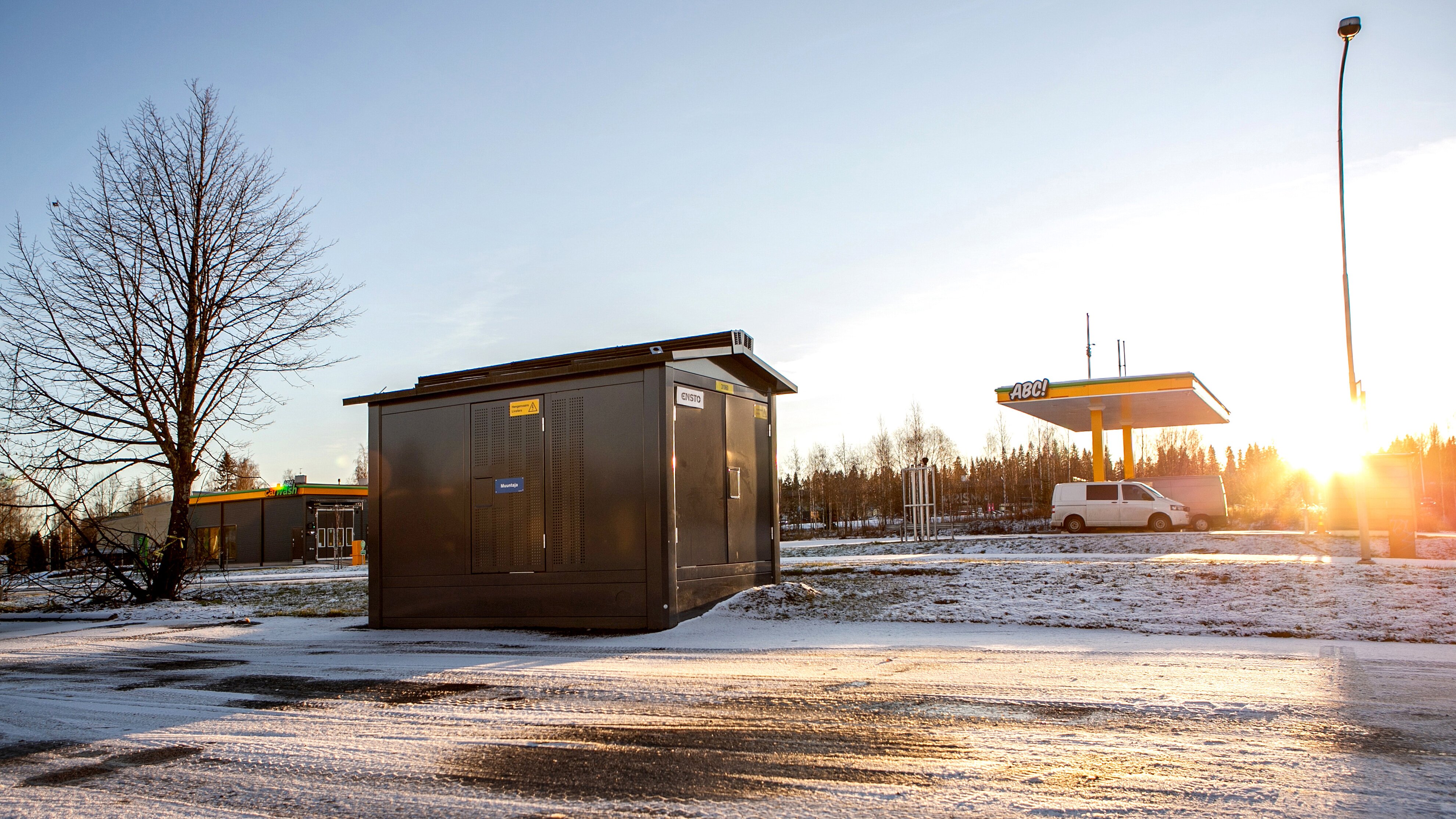 Savon Voima tilasi asiakasmuuntamoita Ensto Mavikolta.