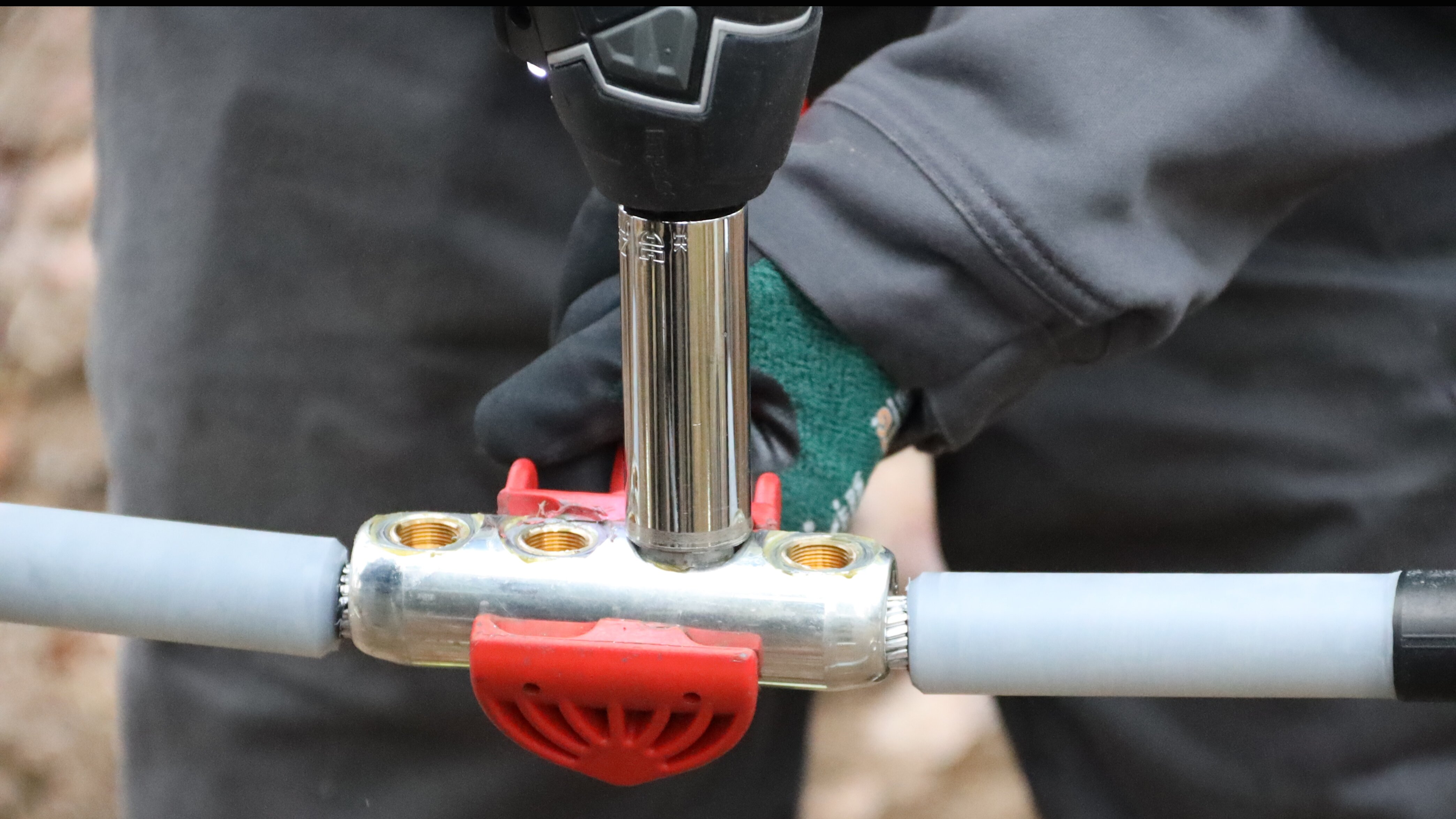 New MV connectors and lugs are now in heat shrink kits.