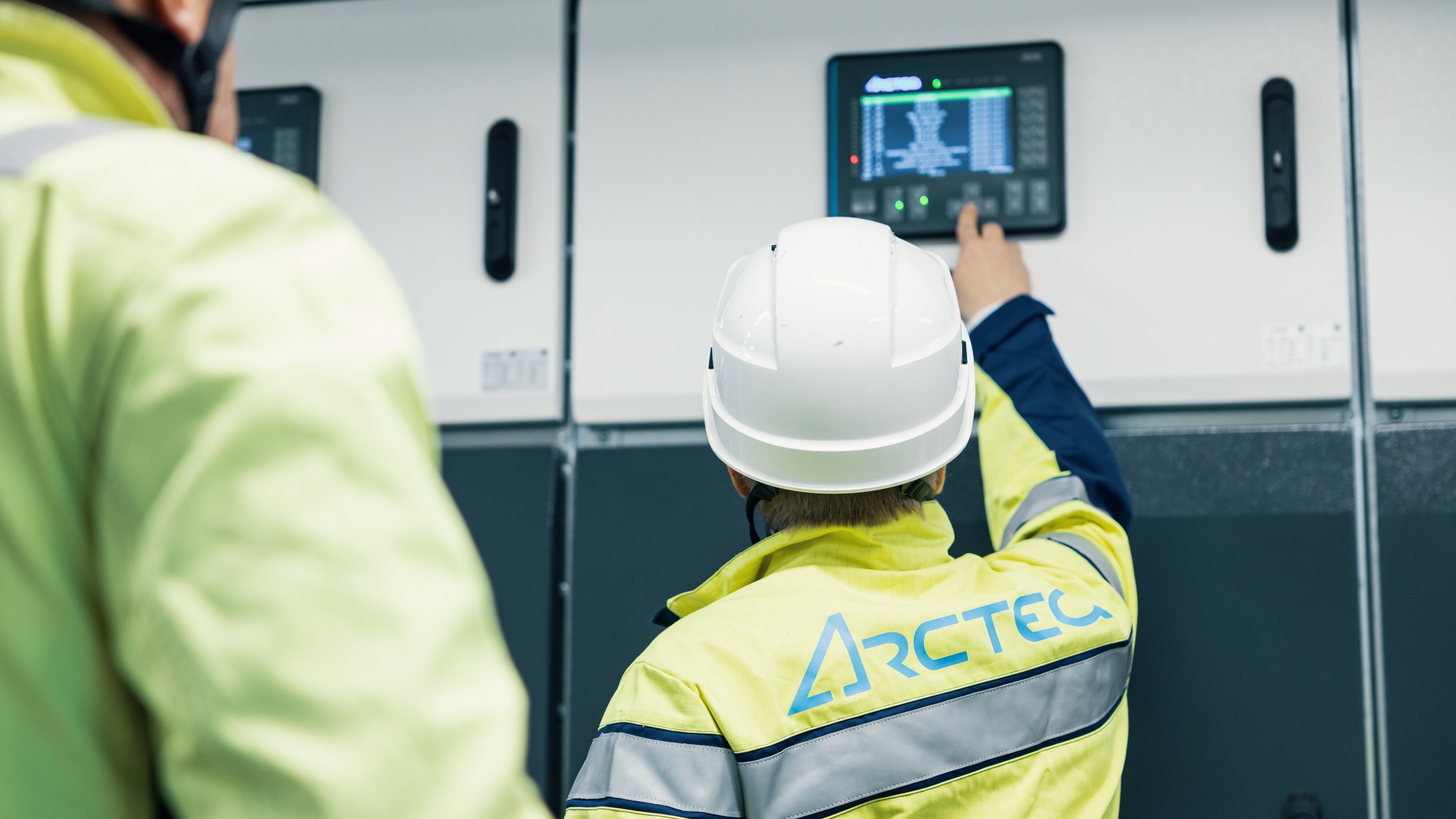 Arcteq-arc-flash-protection.jpg