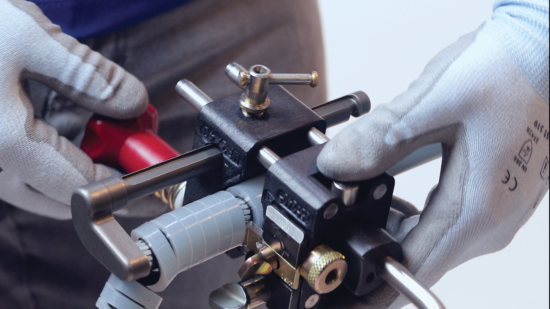 Flawless operation with proper cable preparation.