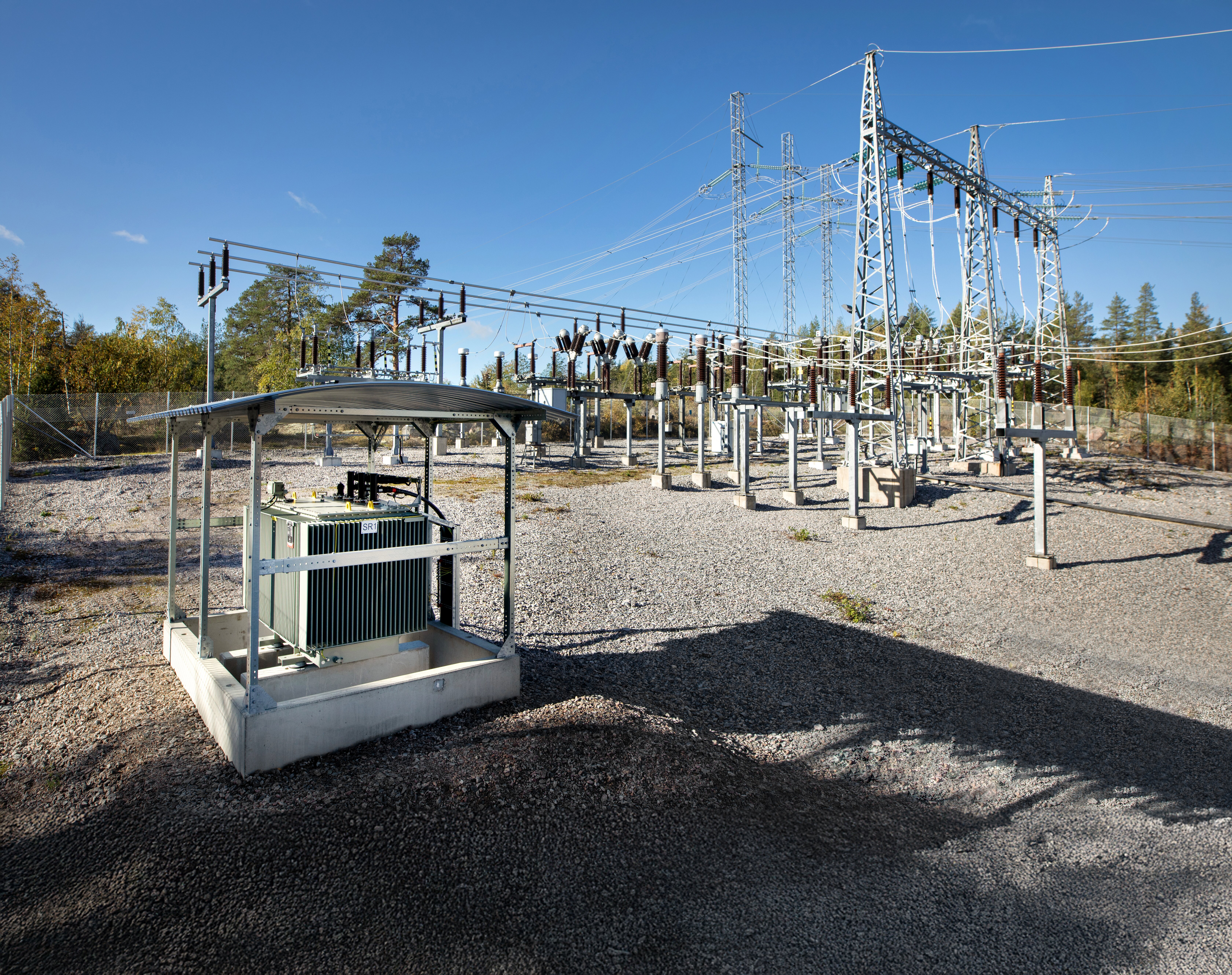 Compensation-of-reactive-power-in-substation.jpg